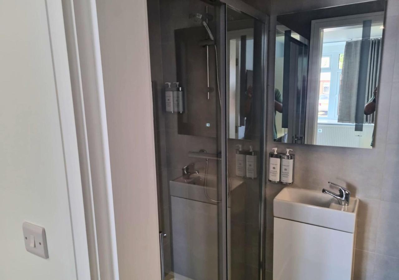 The Coppice Apartamento Watford  Exterior foto